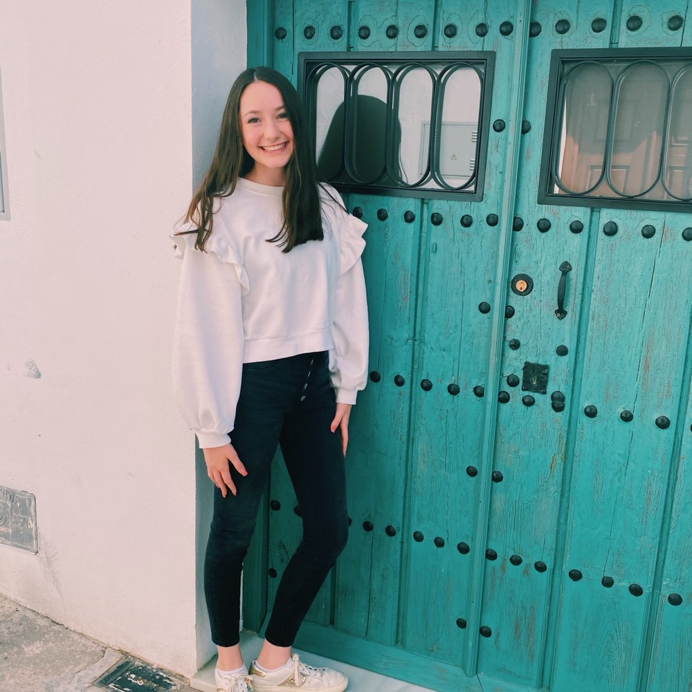 Meet your Posher, Elise